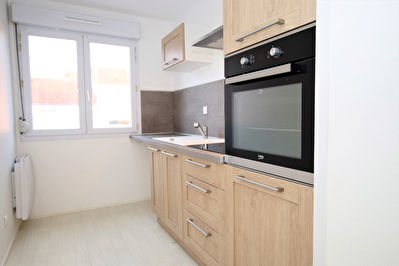 Appartement 2 pices de 50 m avec cave et box en sous-sol  louer  METZ Sablon 1/6